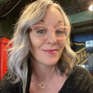 Meet your Posher, Roberta